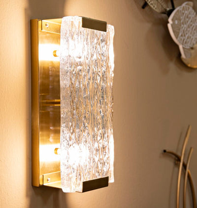 Applique moderno rettangolare in vetro martellato e metallo oro spazzolato cm 15x10x36h
