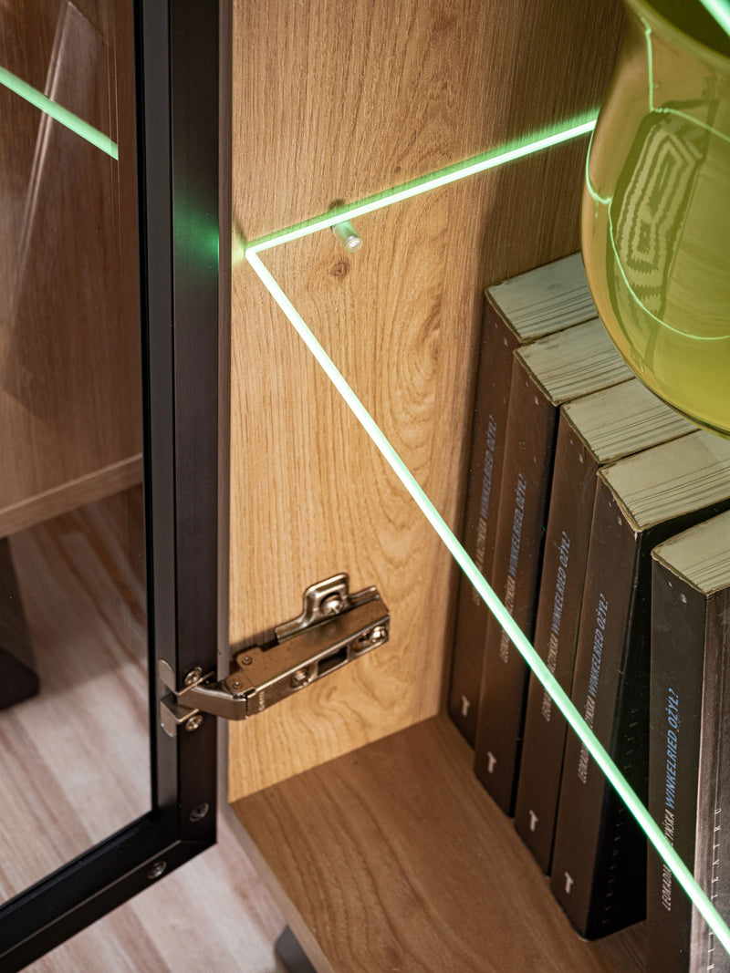 Kubra - Mobile 2 ante con vetrina e luci a led colore quercia con serigrafie cm 90x40x102h