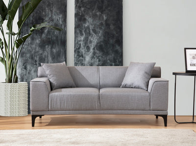 divano moderno biposto rivestimento in tessuto grigio con cuscini