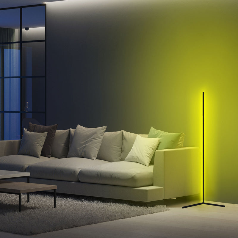 piantana da terra design minimal asta in alluminio nero con luce a led colore giallo