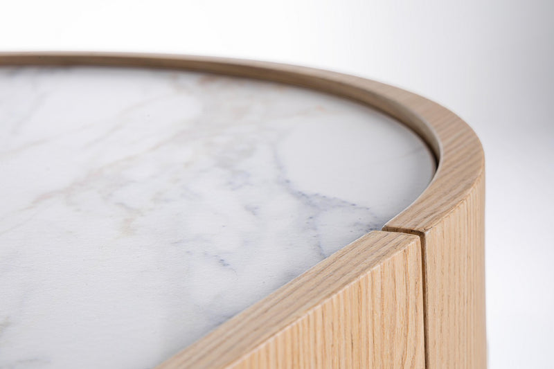 Madia con lati curvi stile moderno in legno chiaro e piano in pietra 3 ante cm 200x45x80h