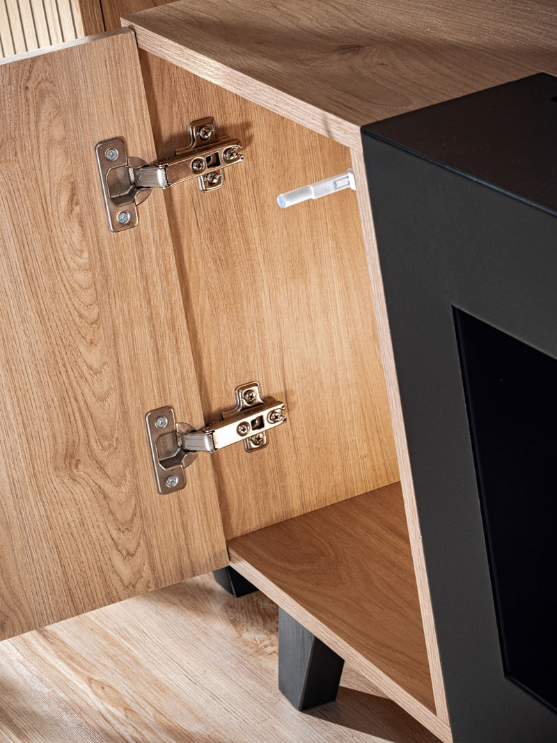 Iklas - Mobile tv basso con biocamino colore quercia con serigrafia a righe nero cm 160x45x52h