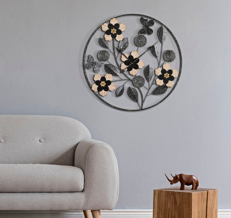 Orologio rotondo da parete decorativo con fiori in metallo e legno cm 67x5