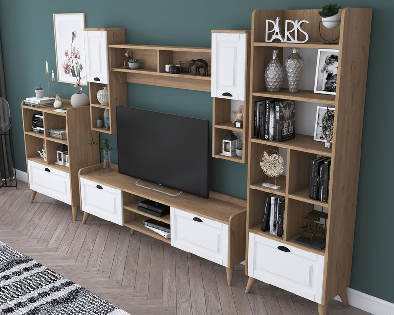 Parete attrezzata con mobile porta TV libreria mensola e mobiletto noce e bianco