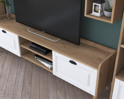 Parete attrezzata con mobile porta TV libreria mensola e mobiletto noce e bianco