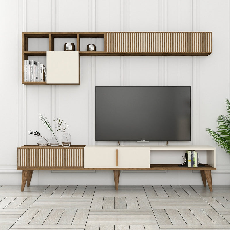 parete moderna living mobile tv pensili in legno noce e crema con decorazione geometrica
