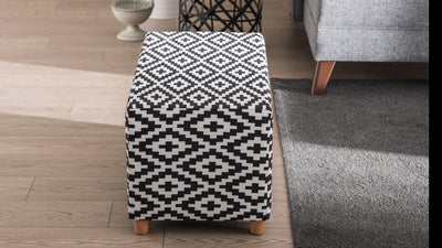 Pouf rettangolare in tessuto fantasia geometrica bianco e nero cm 80x40x40h