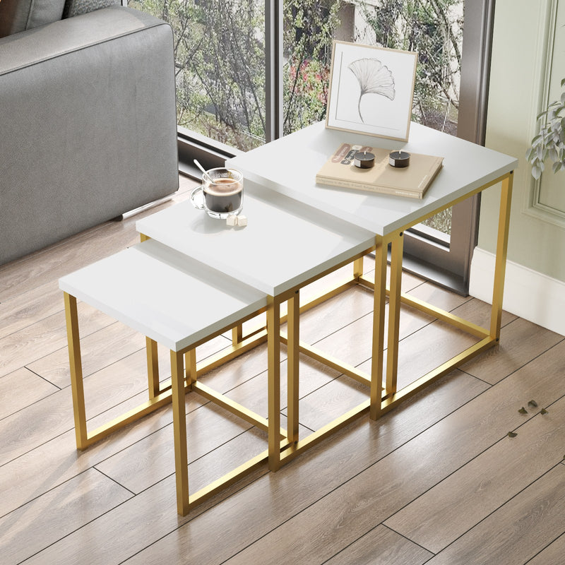set 3 tavolini da salotto quadrati struttura in metallo dorato piano in legno bianco