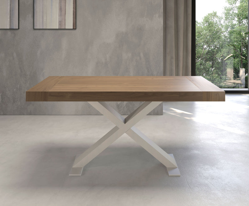 tavolo moderno allungabile gambe ad x in legno laccato bianco piano noce biondo