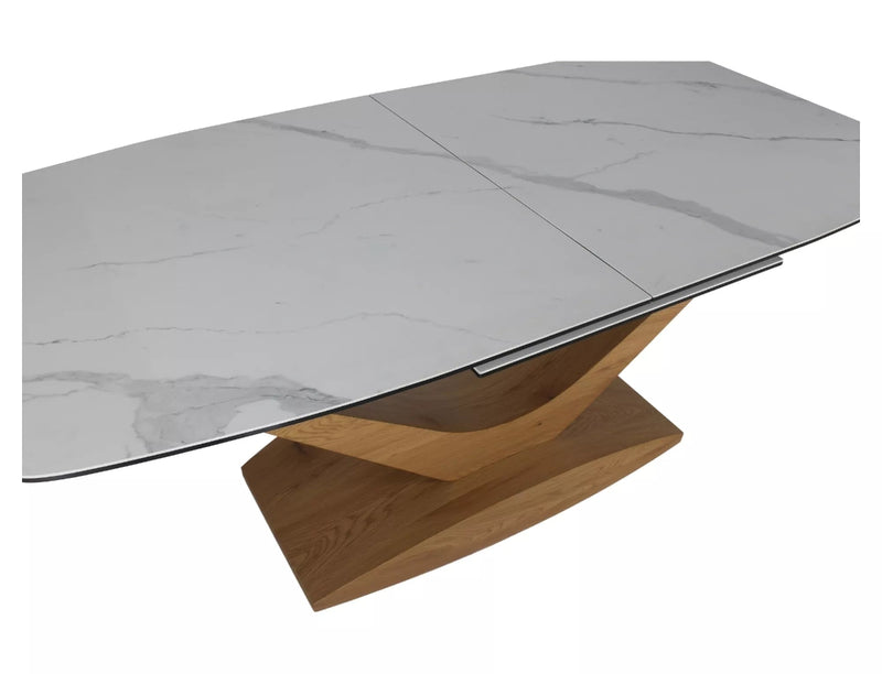 Tavolo moderno allungabile con piano ceramica effetto marmo base colore rovere cm 180/240x95x76h