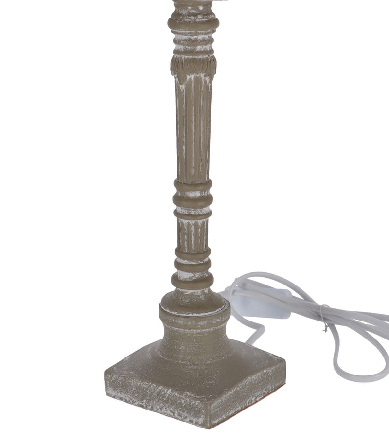 Lampada da tavolo shabby in legno con piedistallo