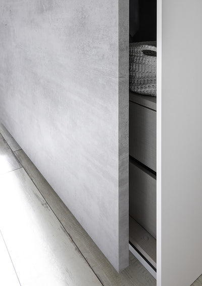 armadio scorrevole 2 ante in legno colore bianco e cemento