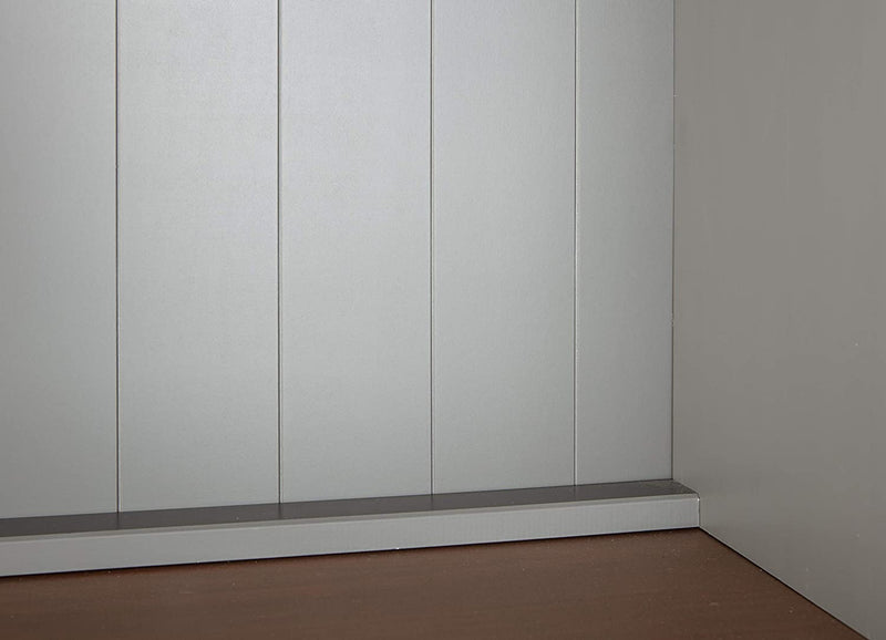 Gerbin - Credenza alta con vetrina classica in legno massello grigio e naturale cm 131x45x191h