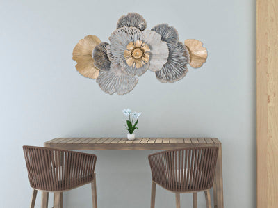 Pannello da parete decorativo in metallo con fiore e foglie cm 97x7x59h