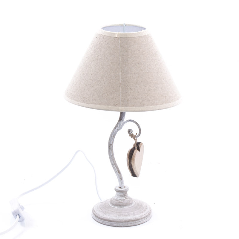 Lampada da tavolo stile shabby con cuore pendente cm 20x33h