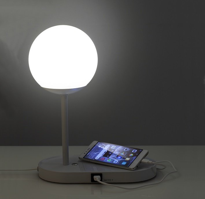 Lampada da tavolo in acciaio ricaricabile USB con accensione touch cm 26x14x33h