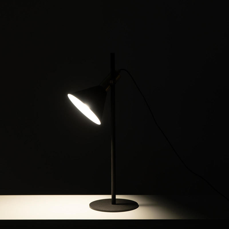 Lampada da tavolo studio in metallo colore nero inserti colore ottone cm 18x18x55h
