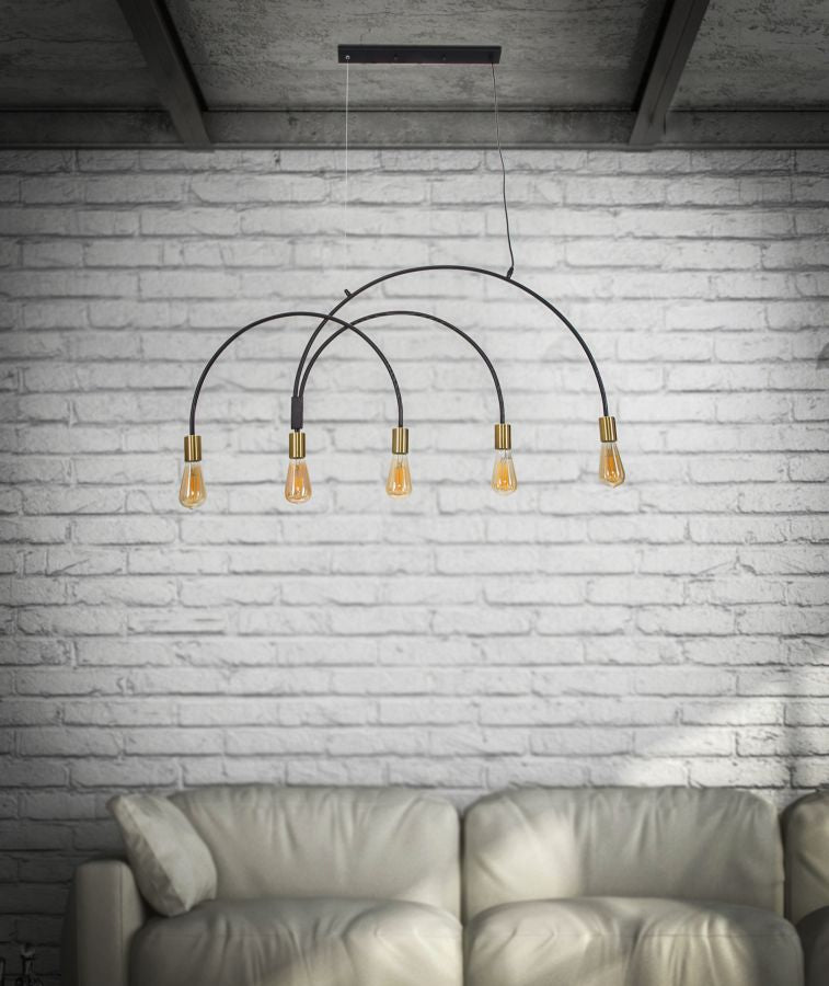 Lampadario design a sospensione 5 luci in metallo oro e nero cm 104x5x50h