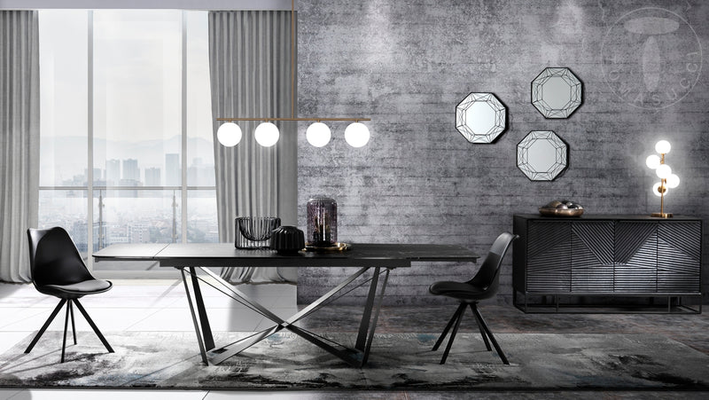 Lampadario in metallo ottone anticato con 4 sfere in vetro bianco cm 90x15x90h