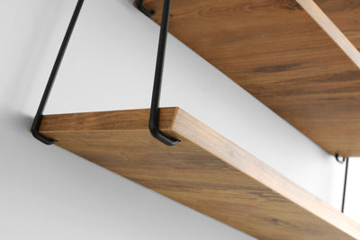 Mensola sospesa da parete design dondolo legno e metallo 3 ripiani cm 60x20x64h