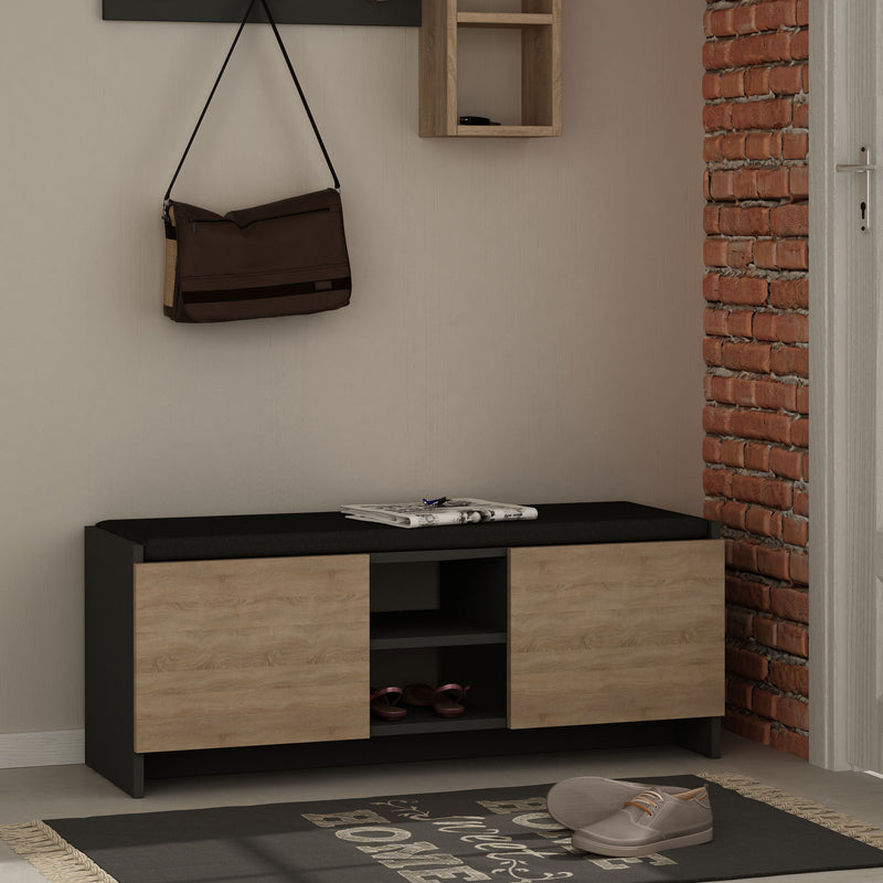 Panca da ingresso moderna scarpiera con seduta in legno color pino atlantico scuro opaco e nero opaco, 6 vani in totale, 2 ante. Dimensioni cm 110x37x43h