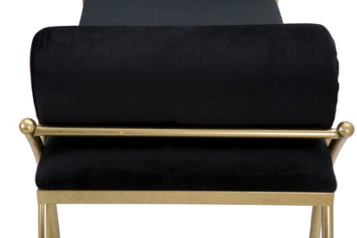 panca design in metallo colore oro seduta in velluto nero