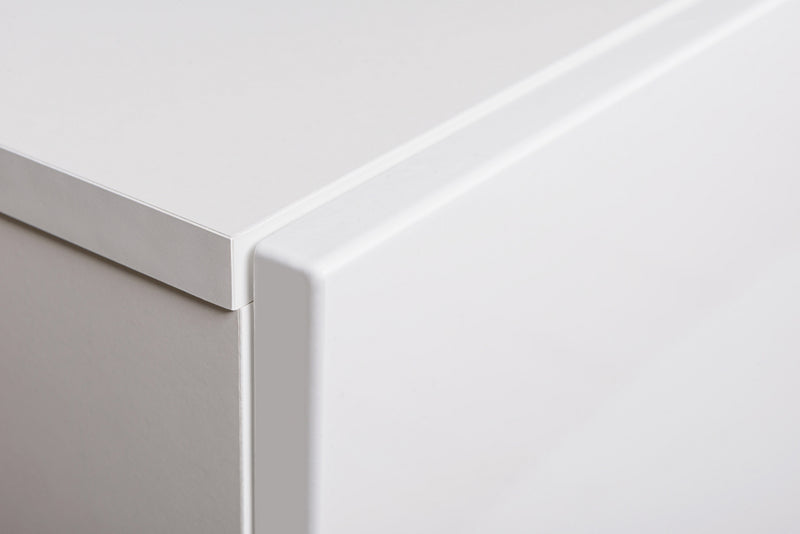 parete moderna da soggiorno colore bianco