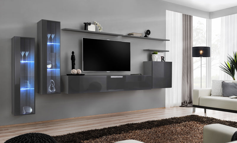 parete attrezzata colore grigio con luci a led