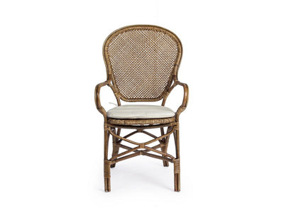 poltrona classica in rattan colore miele