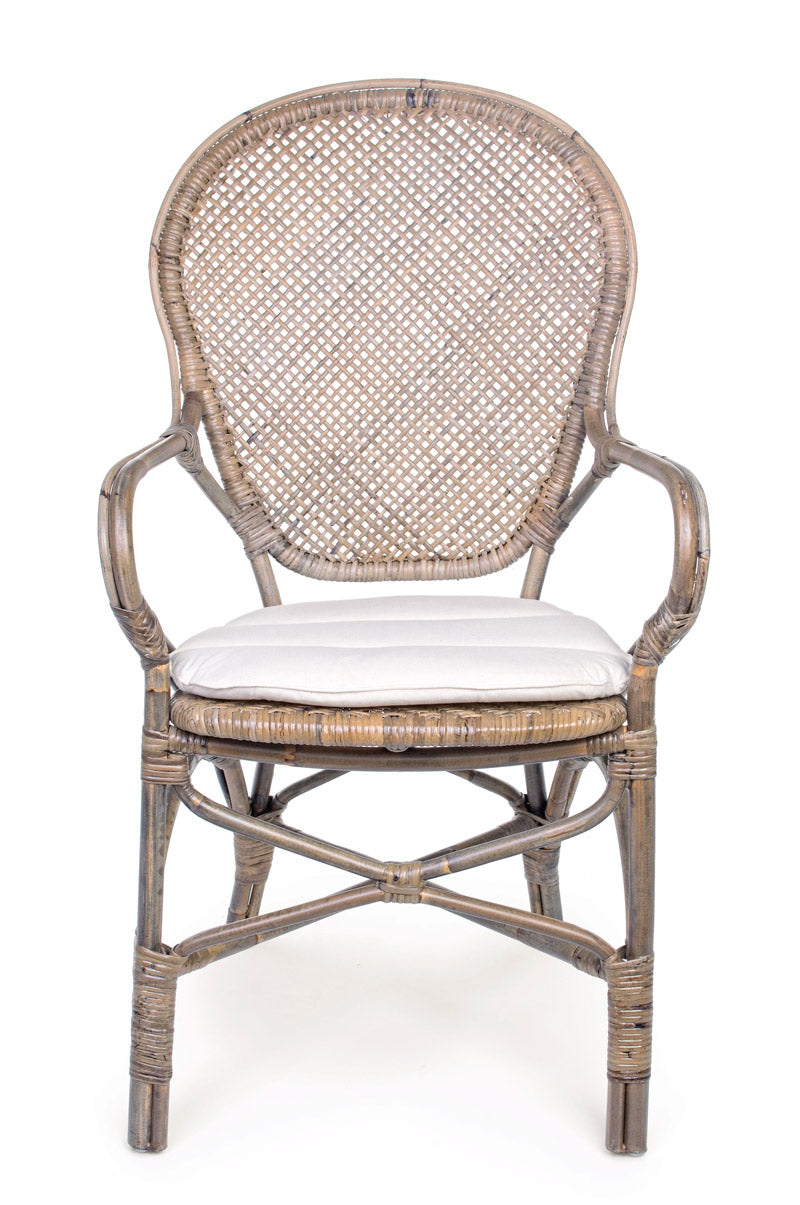 poltrona classica in rattan colore naturale