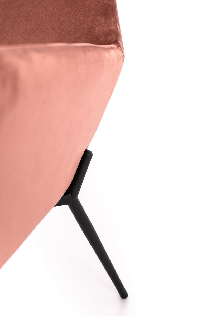 poltrona moderna in velluto colore rosa