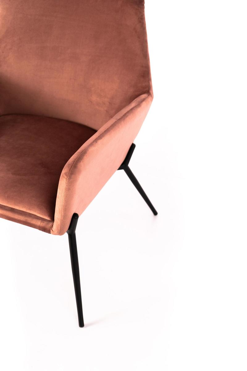 poltrona moderna in velluto colore rosa