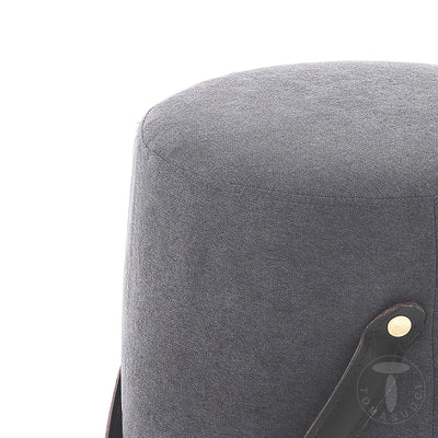 Pouf da soggiorno con rivestimento in tessuto e maniglia in ecopelle cm ø 40x40h - vari colori