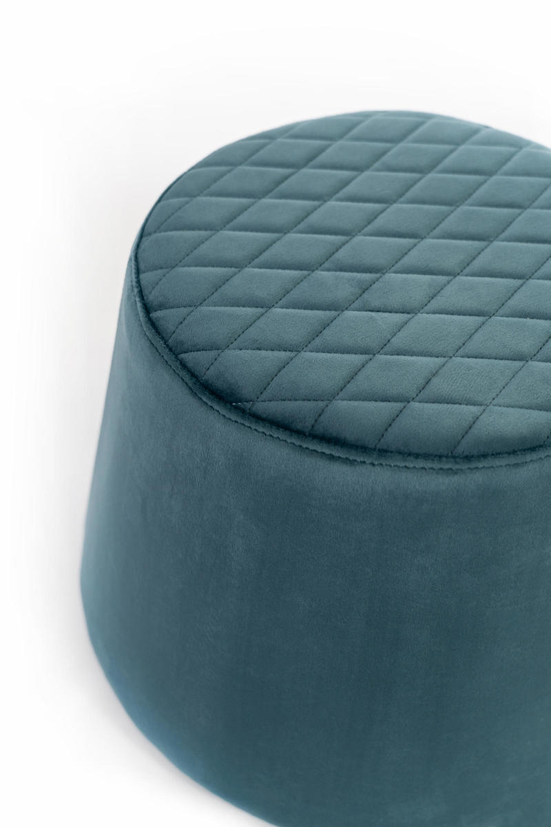 pouf moderno rivestito in velluto colore blu