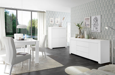 sala pranzo soggiorno completo con credenza madia e tavolo bianco opaco