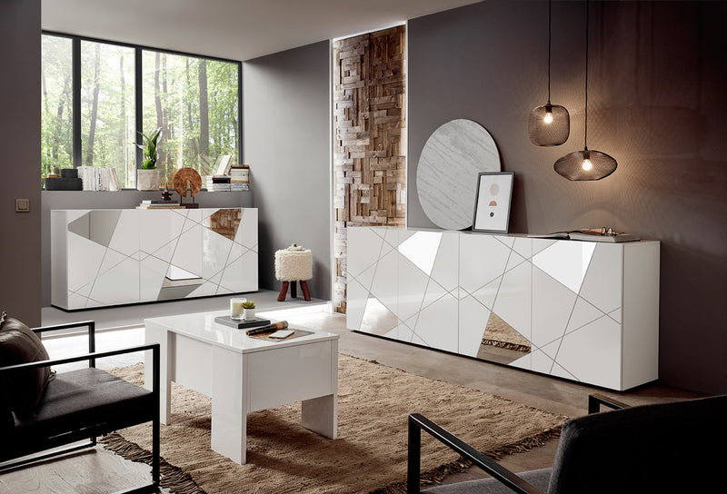 salotto moderno completo con tavolino basso e madie bianco con specchi
