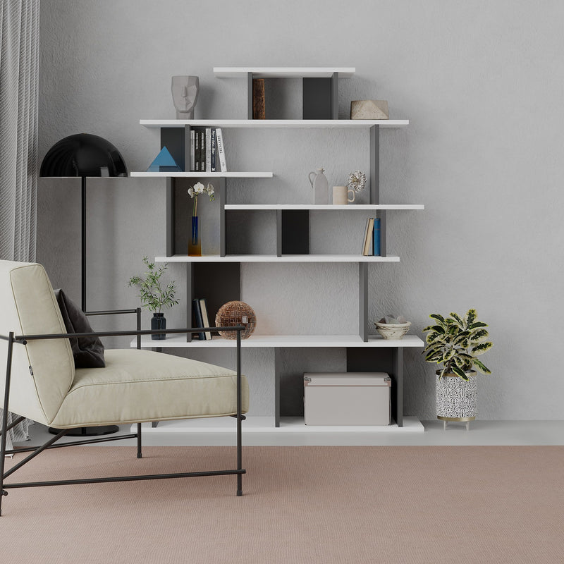 Libreria alta per casa e ufficio in legno design moderno e asimmetrico con 8 ripiani suddivisi in 16 vani a giorno, disponibile in vari colori. Dimensioni cm 120x29x149h
