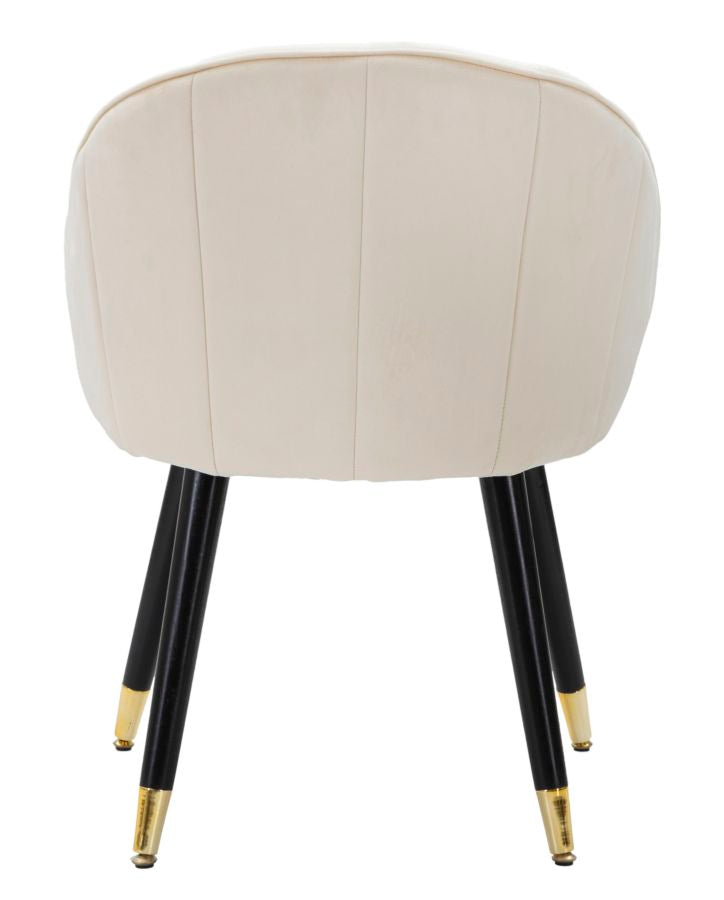 sedia design in velluto colore crema gambe in legno colore nero