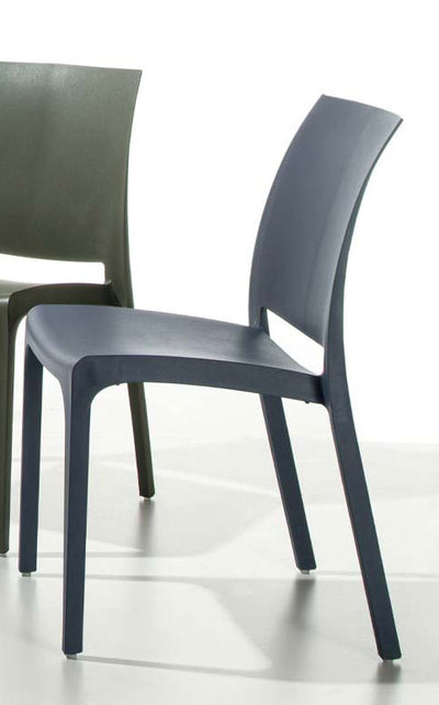 sedia moderna per esterno interno in polipropilene colore avio
