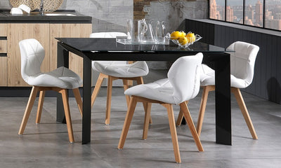 sedia moderna in similpelle bianco gambe in legno massello