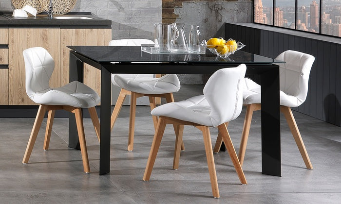 sedia moderna in similpelle bianco gambe in legno massello