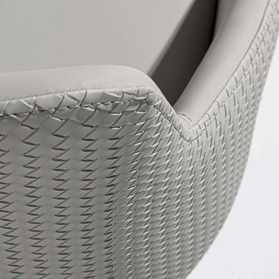 sedia design in ecopelle colore ghiaccio