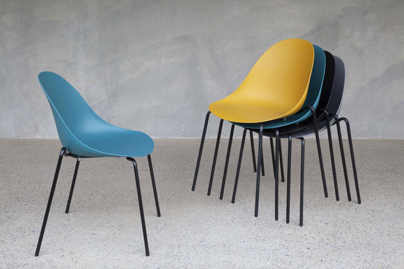Idol - Set da 4 Sedia scocca in polipropilene gambe in metallo cm 53x55x97h - vari colori