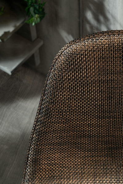 sedia moderna per living scocca in similrattan colore marrone gambe in metallo