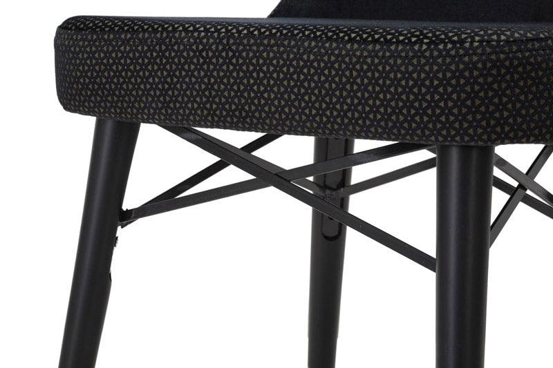 sedia moderna schienale alto rivestita in tessuto colore nero