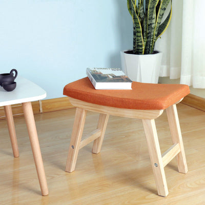 Sgabello basso curvo con piedi in legno massello di pino finitura grezza e seduta in cotone cm 48x33x42h - vari colori