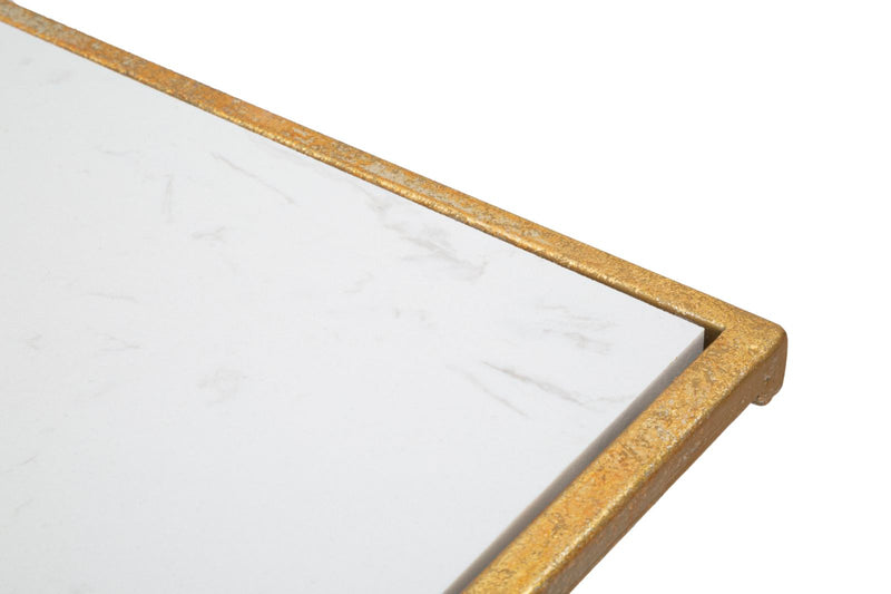 Tavolino angolare da salotto con portariviste in metallo dorato piano effetto marmo cm 46x35x65h