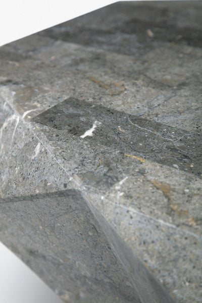tavolino design da salotto pietra fossile colore grigio