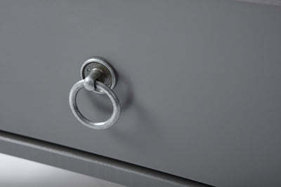 	 tavolino da salotto basso in legno grigio con top in vetro