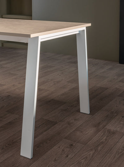Rovigo - Tavolo moderno per soggiorno allungabile gambe in metallo piano in legno - vari modelli